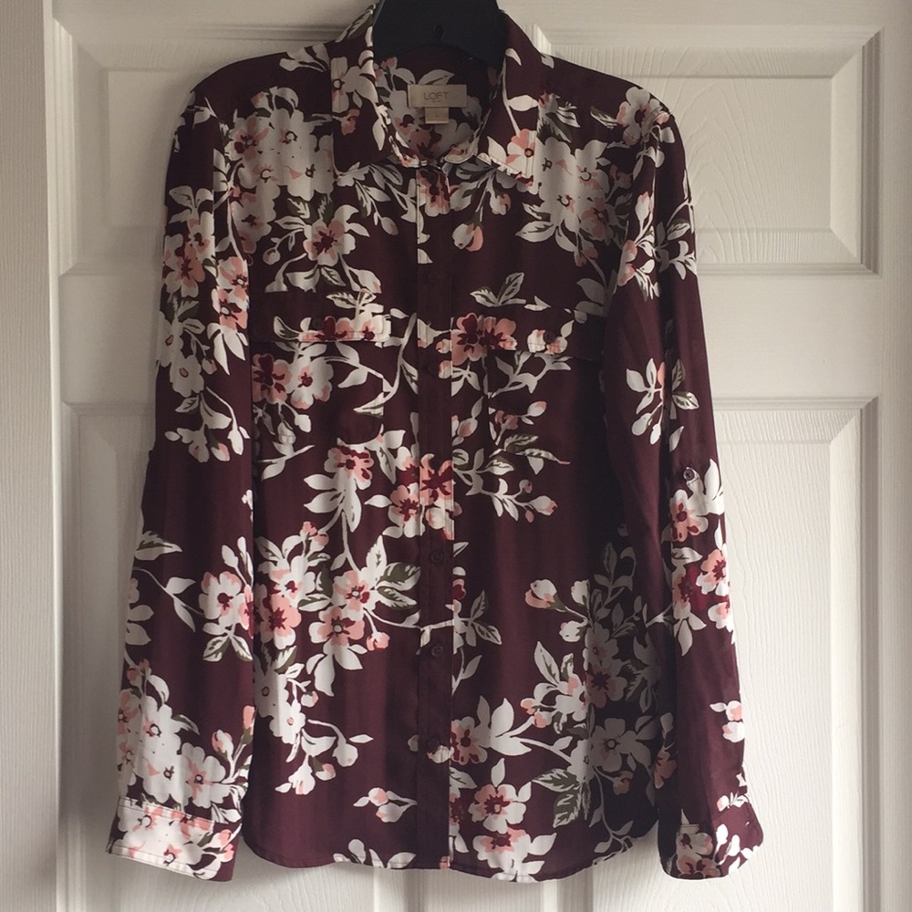 ☀️ LOFT button down blouse